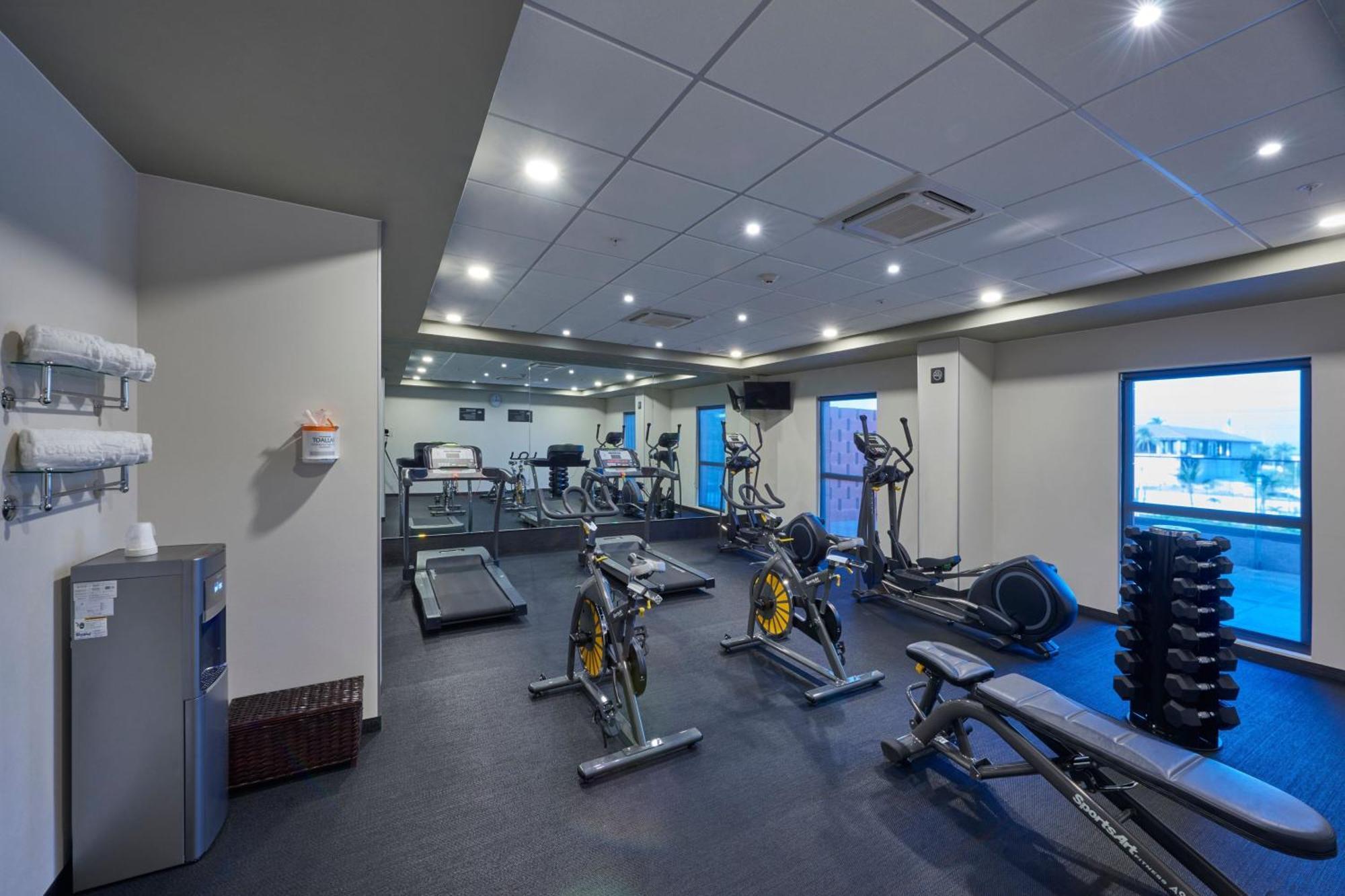 City Express Plus By Marriott Tampico Exterior photo
