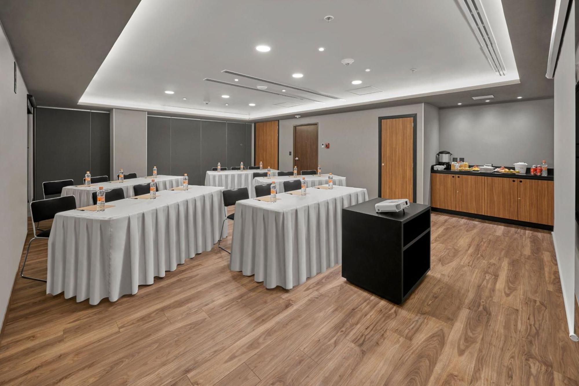 City Express Plus By Marriott Tampico Exterior photo
