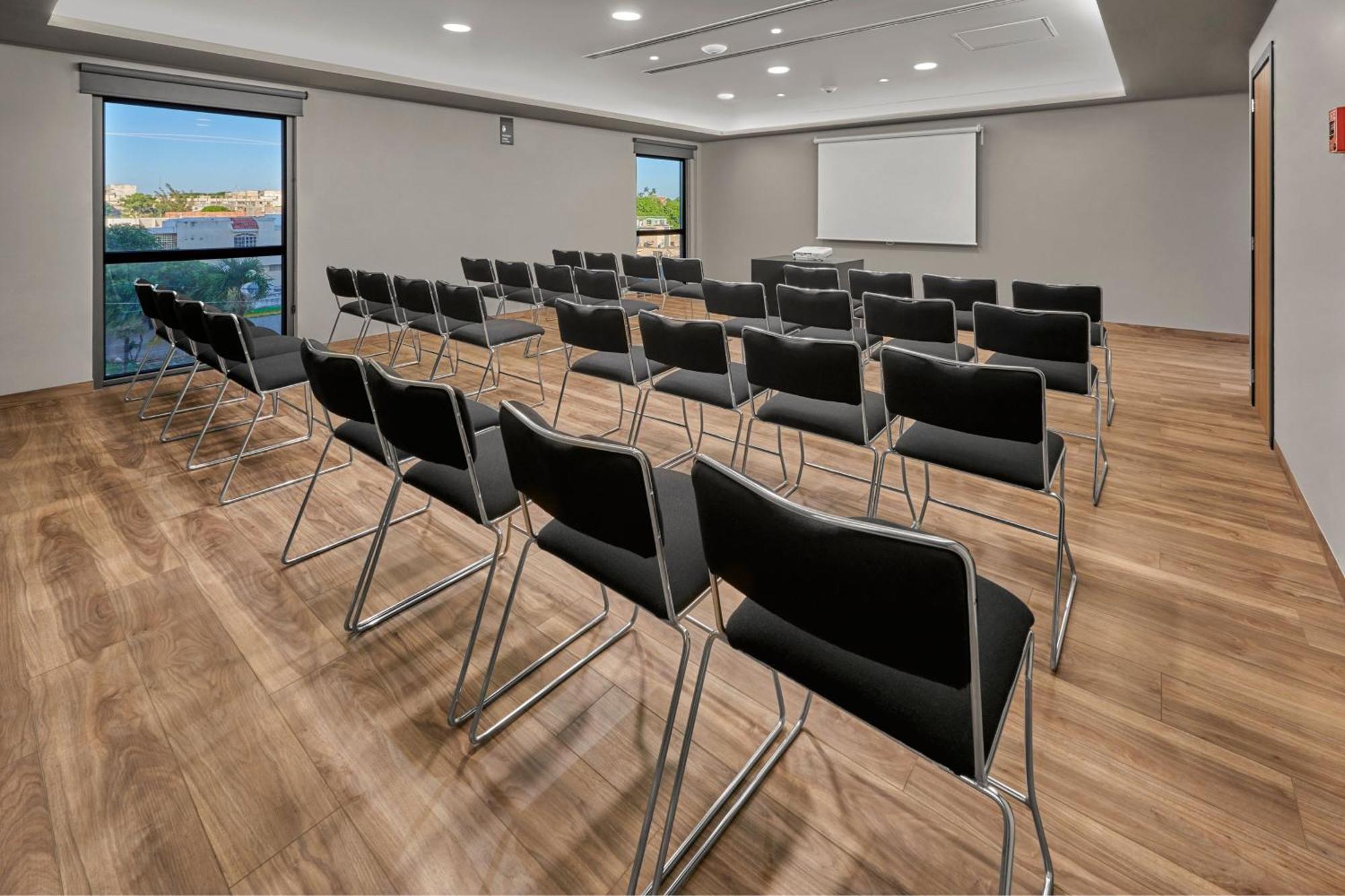 City Express Plus By Marriott Tampico Exterior photo