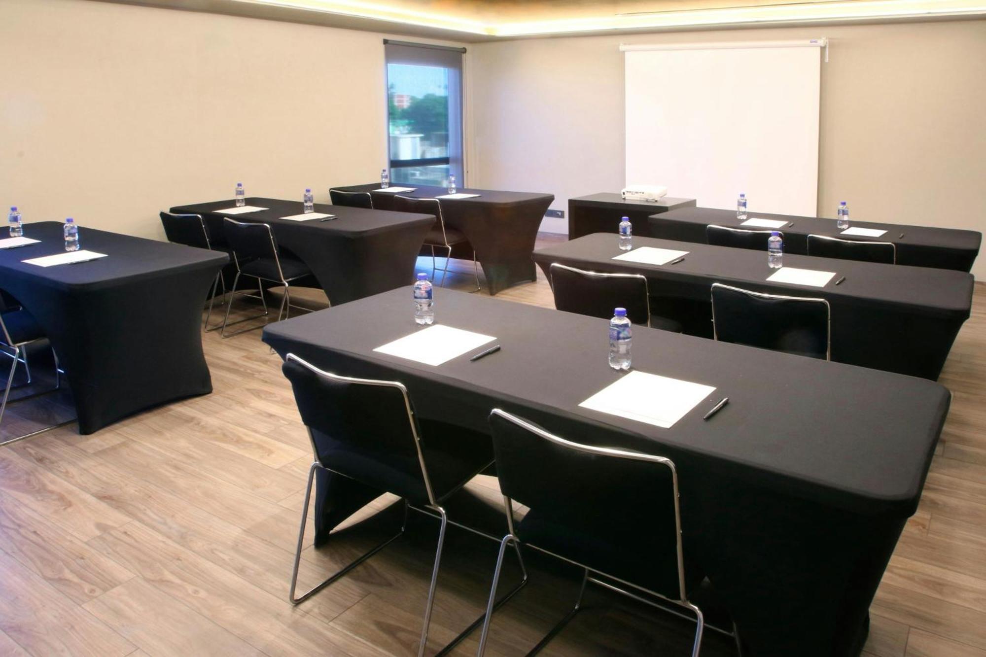 City Express Plus By Marriott Tampico Exterior photo